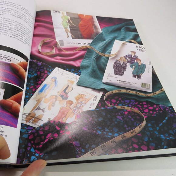 SINGER Sewing with Knits Hardback 11x8.5" (has handwritten notes) 125pgs - Picture 16 of 16